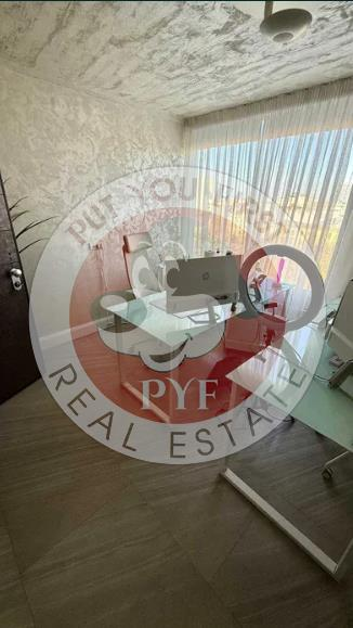 Universitate l Spatiu Birou l Triplex l Decomandat l 220mp l B10164